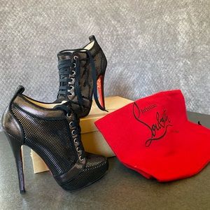 Christian Louboutin Venus Orlato
